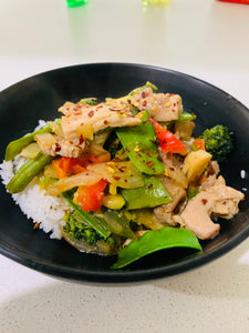 Pork Medallions with Asparagus, Mango and Black Pepper